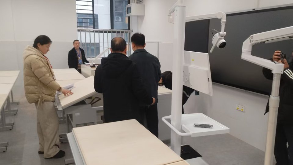 中药制药 · 示教与观看场景