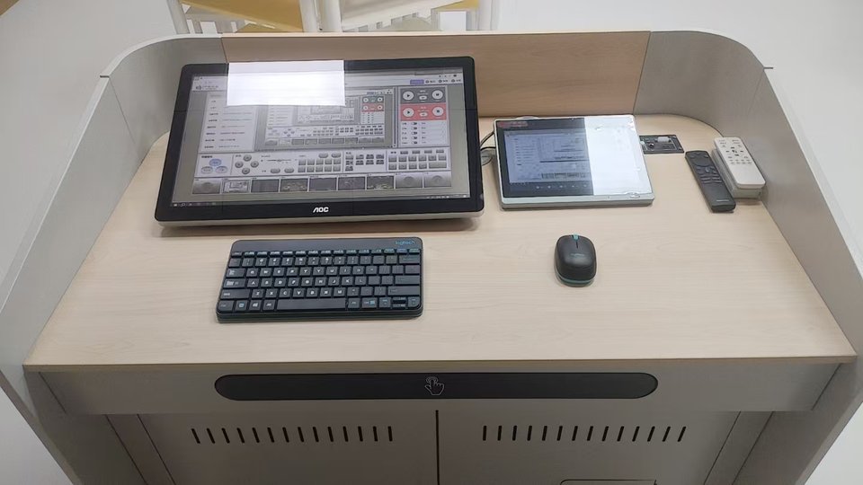 AI功能科普｜AI语音命令控制系统：在健康评估技术课上的用法与落地建议 · 实训教学现场